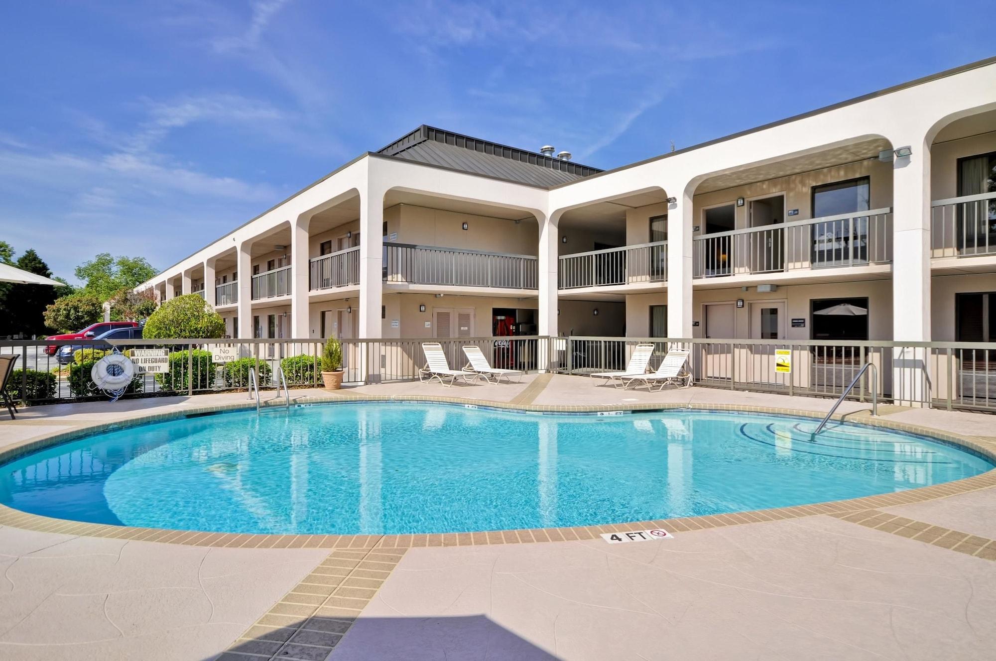 Motel 6 Fayetteville - I-95 Εξωτερικό φωτογραφία