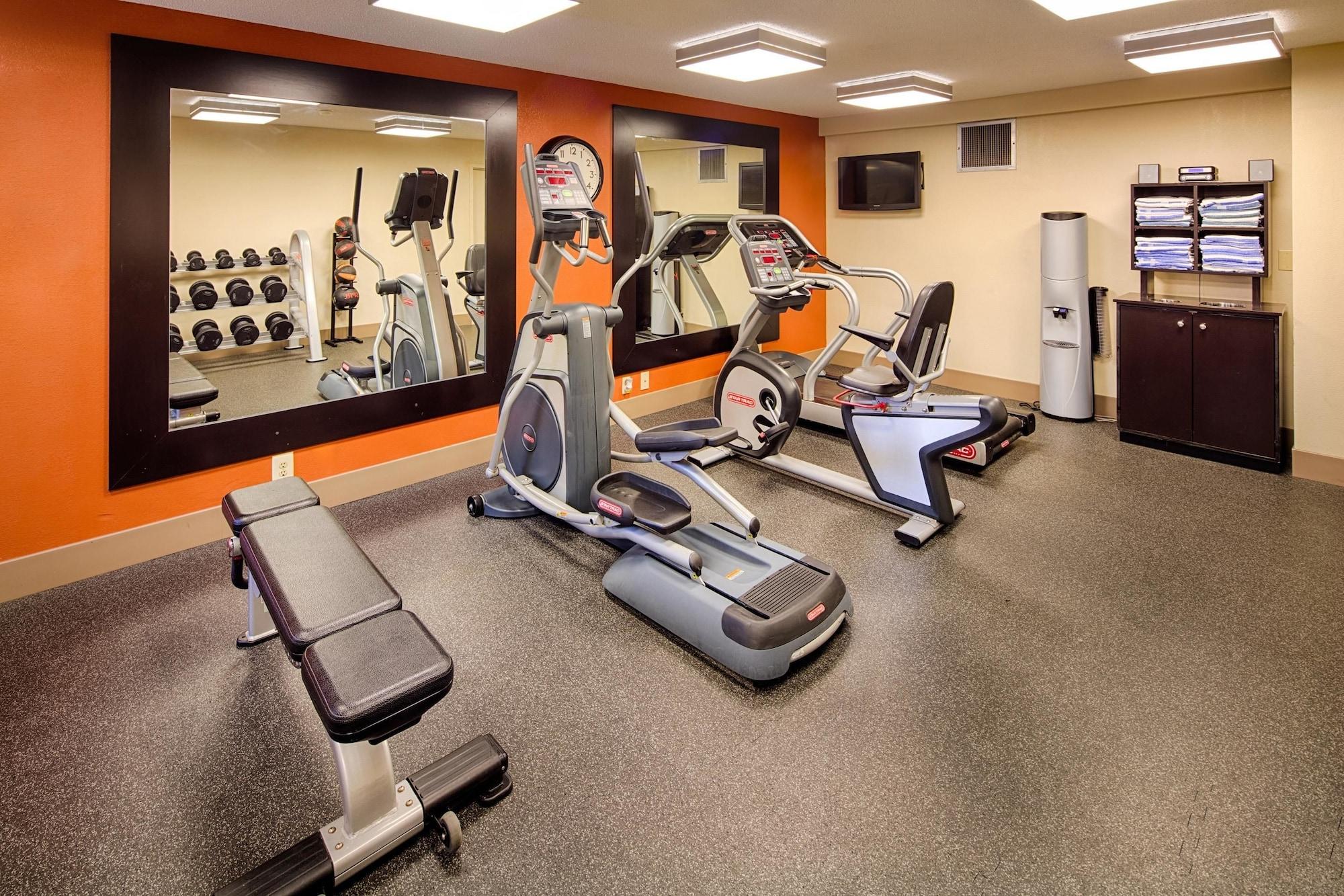 Motel 6 Fayetteville - I-95 Εξωτερικό φωτογραφία