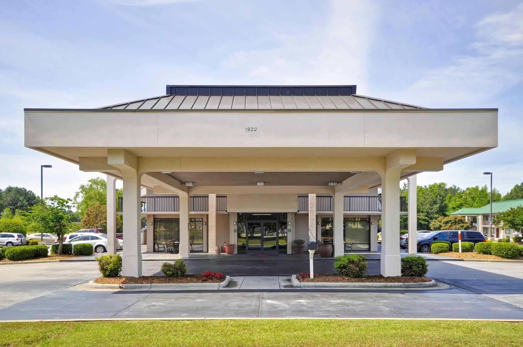 Motel 6 Fayetteville - I-95 Εξωτερικό φωτογραφία