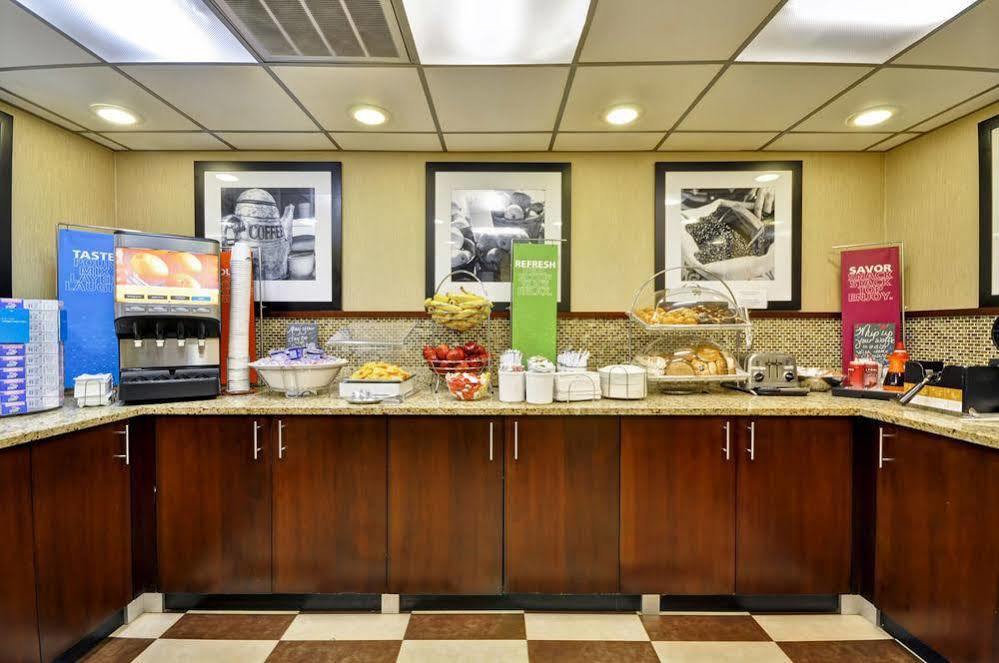 Motel 6 Fayetteville - I-95 Εξωτερικό φωτογραφία